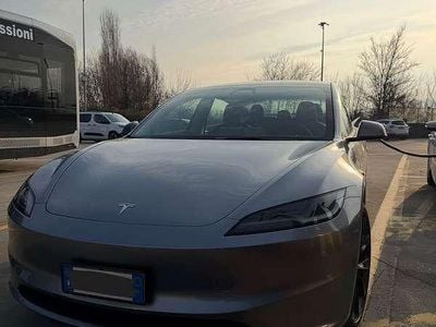 Usata 2025 Tesla Model 3 Long Range AWD Berlina | 45.000 € (Molto cara)