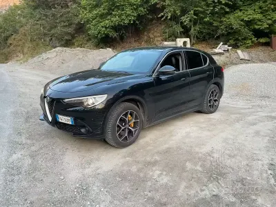 Usata Alfa Romeo Stelvio Executive 190 CV (139 kW) 2019 Nero SUV