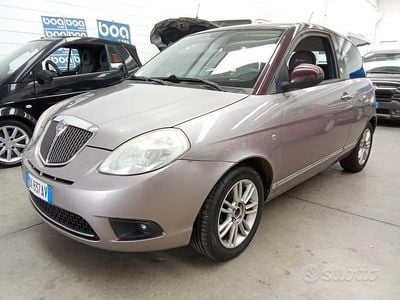 Usata Lancia Ypsilon Platinum 78 CV (57 kW) 2009 Lilla Utilitaria