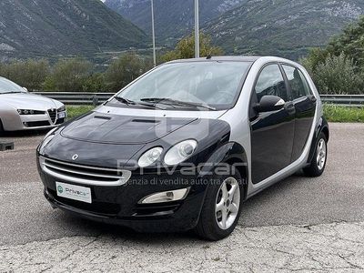 Begagnad Smart ForFour Pulse 75 HK (55 kW) 2006 Svart Halvkombi
