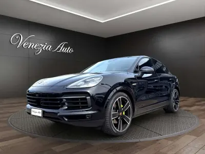 Usata Porsche Cayenne Coupe 461 CV (339 kW) 2021 Nero Coupé