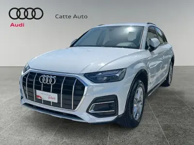 Usata Audi Q5 Business 204 CV (150 kW) 2022 Bianco ghiaccio metallizzato SUV
