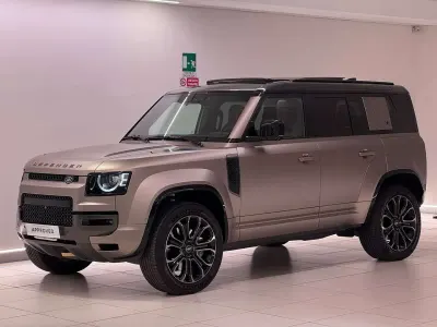 Usata Land Rover Defender 635 CV (467 kW) 2025 Bronzo SUV