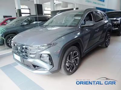 Usata Hyundai Tucson 215 CV (158 kW) 2024 Grigio SUV