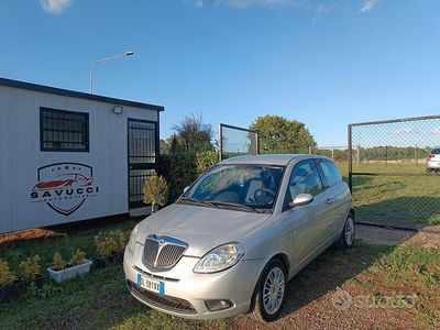 Grigio Usata 2008 Lancia Ypsilon Utilitaria | 2700 € (Buon prezzo)