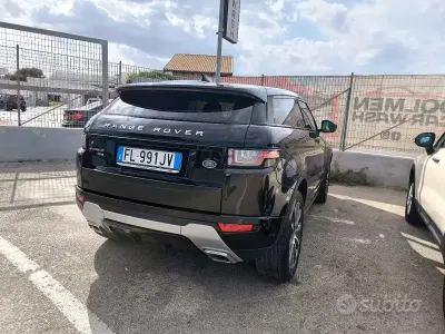 Usata Land Rover Range Rover evoque HSE Dynamic 240 CV (176 kW) 2018 Nero Coupé