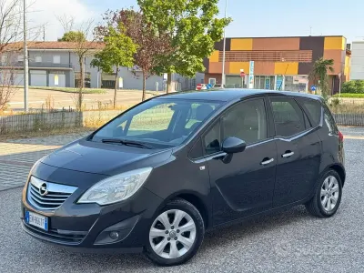 Usata Opel Meriva Cosmo 120 CV (88 kW) 2012 Nero Monovolume