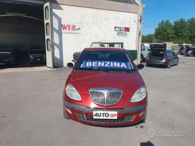 Usata Lancia Ypsilon 60 CV (44 kW) 2005 Rosso Utilitaria