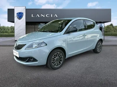 Usata Lancia Ypsilon Gold 69 CV (50 kW) 2023 Grigio Utilitaria