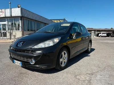 Usata Peugeot 207 68 CV (50 kW) 2008 Nero Berlina