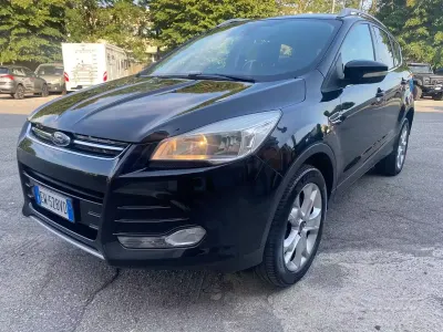 Usata Ford Kuga Titanium 163 CV (119 kW) 2014 Nero SUV