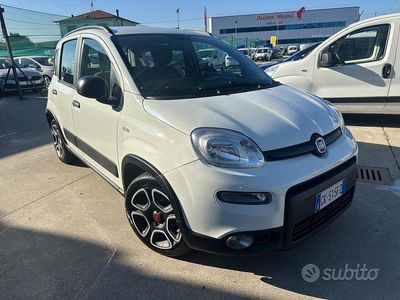 Usata Fiat Panda Sport 70 CV (51 kW) 2022 Bianco Utilitaria
