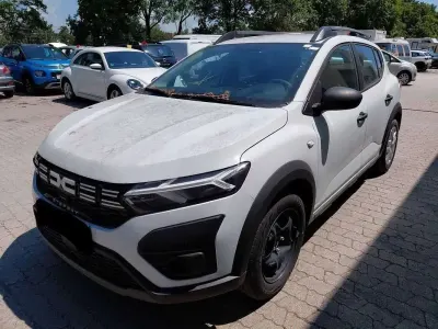 Usata Dacia Sandero Essentiel 101 CV (74 kW) 2024 Berlina