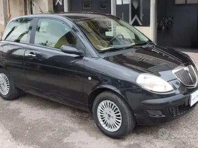 Usata Lancia Ypsilon 69 CV (50 kW) 2006 Nero Utilitaria