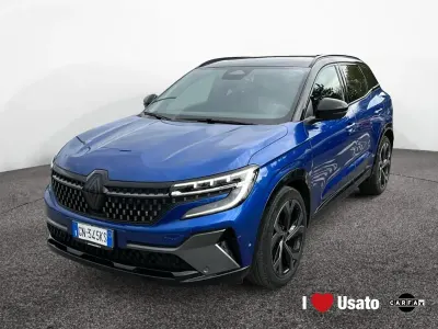 Usata Renault Clio Iconic 200 CV (147 kW) 2023 Blu Utilitaria