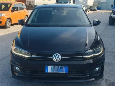 Usata VW Polo R-line 95 CV (69 kW) 2020 Nero Utilitaria