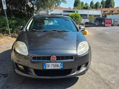 Usata Fiat Bravo 90 CV (66 kW) 2009 Marrone Utilitaria