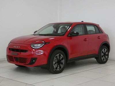 Nuova Fiat 600 Icon 136 CV (100 kW) 2025 Rosso SUV