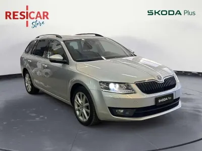 Usata Skoda Octavia Elegance 105 CV (77 kW) 2014 Argento metallizzato Station wagon