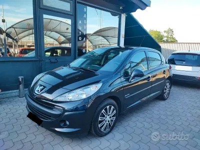 Usata Peugeot 207 73 CV (53 kW) 2008 Nero Berlina
