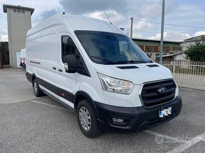Usata Ford Transit Trend 170 CV (125 kW) 2022 Bianco pastello Berlina