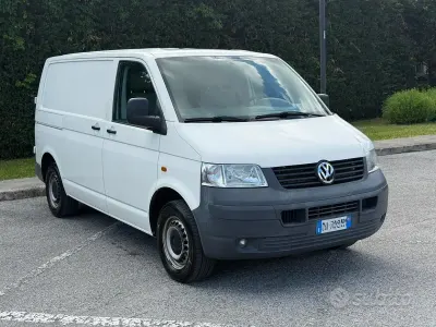 Usata VW T5 105 CV (77 kW) 2006 Bianco Furgone