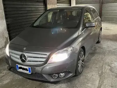 Usata Mercedes B180 Executive 109 CV (80 kW) 2013 Utilitaria