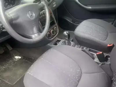 Usata Mercedes A200 102 CV (75 kW) 2002 Grigio Utilitaria