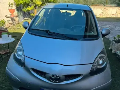 Usata Toyota Aygo 68 CV (50 kW) 2007 Grigio Utilitaria