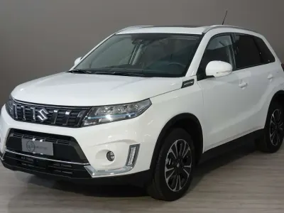 Usata Suzuki Vitara 102 CV (75 kW) 2023 Bianco SUV