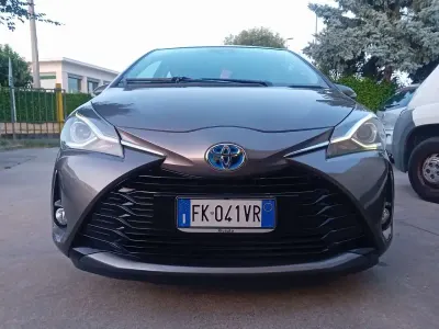 Usata Toyota Yaris Hybrid