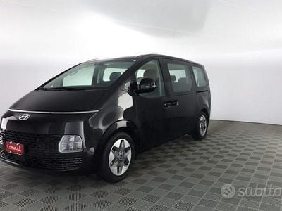 Usata Hyundai Staria 176 CV (129 kW) 2023 Nero Monovolume