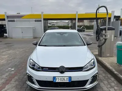 Usata VW Golf VII GTE 150 CV (110 kW) 2018 Berlina
