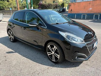 Nero Usata 2016 Peugeot 208 GT-line Utilitaria | 10.200 €