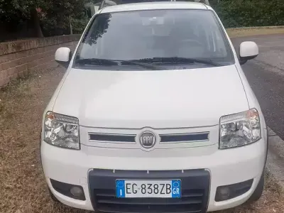 Usata Fiat Panda 69 CV (50 kW) 2012 Bianco Utilitaria