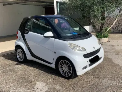 Usata Smart ForTwo Coupé 61 CV (44 kW) 2009 Bianco Coupé