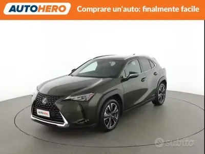 Usata Lexus UX Executive Line 152 CV (111 kW) 2019 Verde SUV