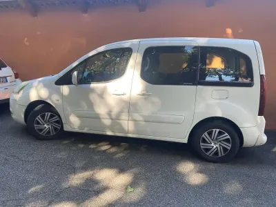 Usata Citroën Berlingo 98 CV (72 kW) 2012 Bianco Monovolume