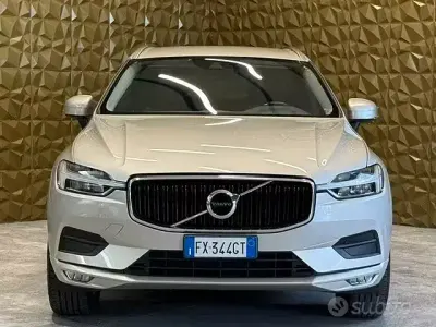 Usata Volvo XC60 Momentum 190 CV (139 kW) 2019 Beige SUV