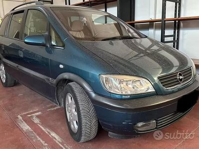 Usata Opel Zafira 101 CV (74 kW) 2001 Verde Monovolume