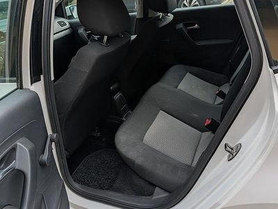 Begagnad VW Polo 75 HK (55 kW) 2011 Vit Halvkombi