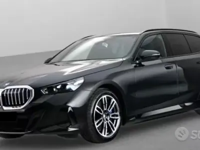 Usata BMW i5 M Sport 105 kW (143 CV) 2025 Nero Station wagon