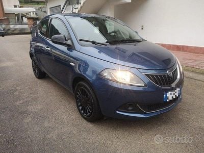 Usata Lancia Ypsilon Silver 69 CV (50 kW) 2022 Blu Utilitaria