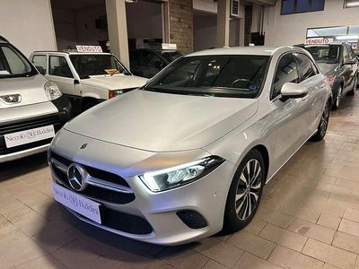 Usata Mercedes A180 Business 116 CV (85 kW) 2021 Argento Berlina
