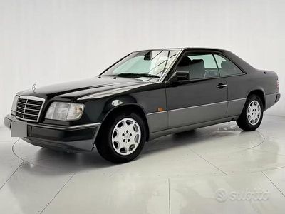 Begagnad Mercedes 200 136 HK (100 kW) 1993 Svart Sportkupé