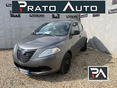 Usata Lancia Ypsilon 69 CV (50 kW) 2015 Antracite metallizzato Utilitaria