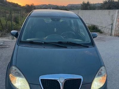 Usata Lancia Musa 90 CV (66 kW) 2007 Grigio Monovolume