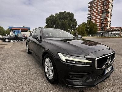 Usata Volvo V60 Business Edition 150 CV (110 kW) 2018 Nero Station wagon
