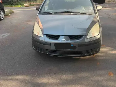 Usata Mitsubishi Colt 74 CV (54 kW) 2007 Grigio Berlina