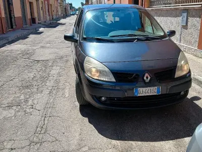 Usata Renault Scenic E-Tech 105 CV (77 kW) 2003 Berlina